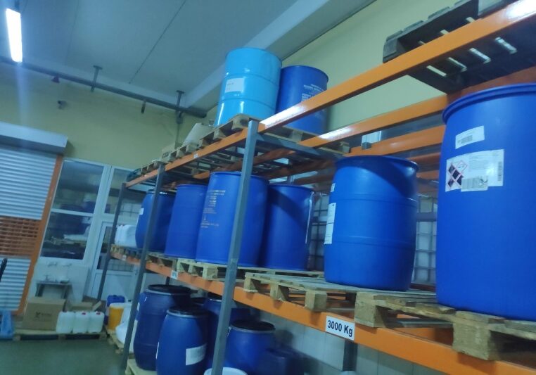 tuzla-lojistik-depo-kimyasal-depolama-icin-ayrı-bolumler Tuzla Lojistik Depo Kimyasal Depolama için Ayrı Bölümler